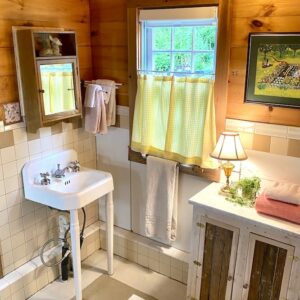 beige and cream colored tile walls